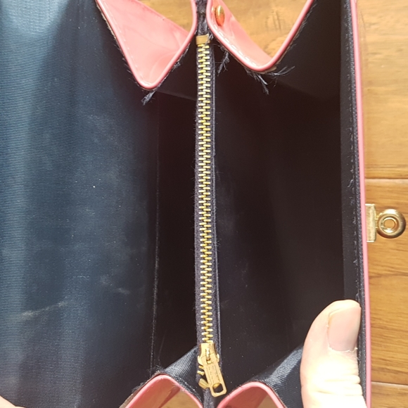 Vintage Pink Patten Metal Handle Purse - Picture 11 of 16